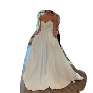 LAST CHANCE SALE DAVID’S BRIDAL WEDDING GOWN STYLE 3707
